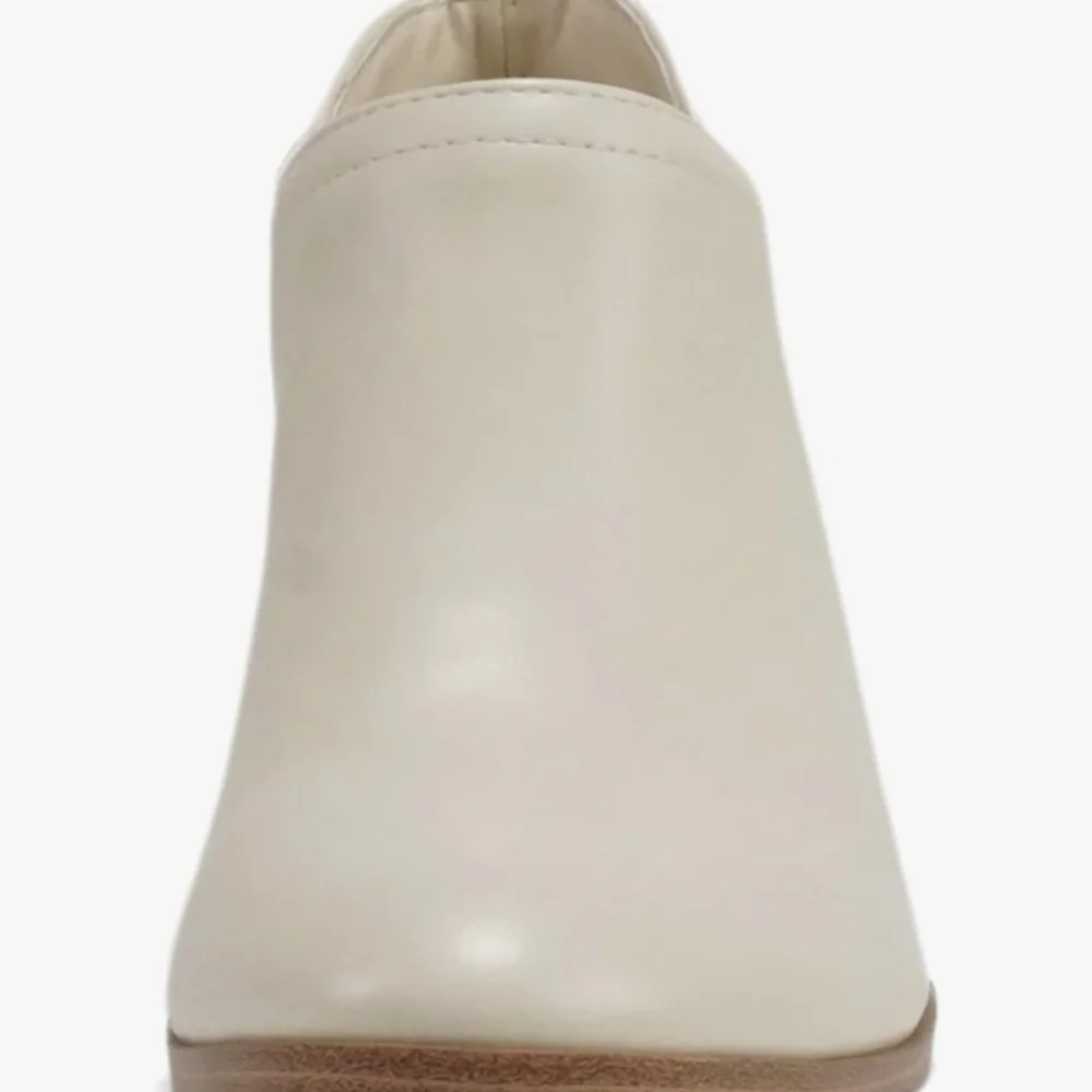 SODA GAMEY Almond Toe, V Cut, Slip On Ankle Booty Shooty Size 10